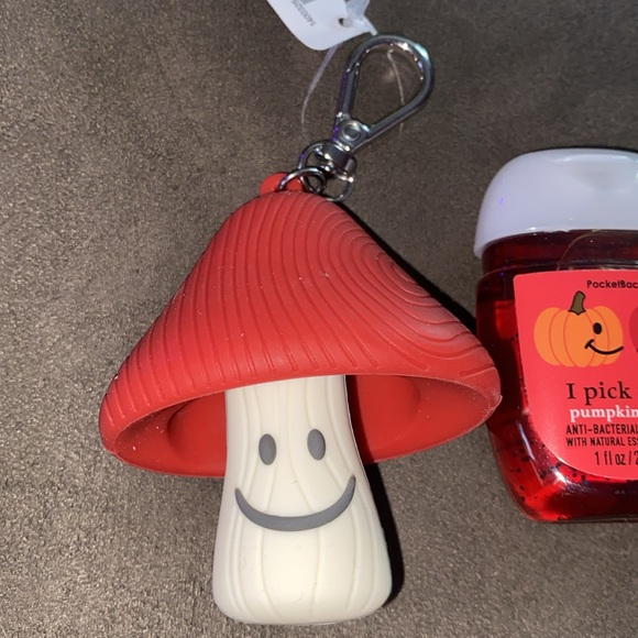 Bath and body works mushroom sanitizer holder and sanitizer - Picture 2 of 4